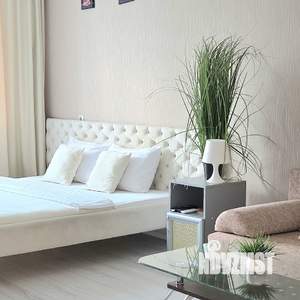 1-к квартира, посуточно, 40м2, 2/18 этаж