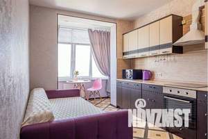 1-к квартира, посуточно, 40м2, 12/22 этаж