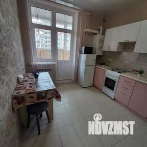 1-к квартира, посуточно, 40м2, 12/18 этаж