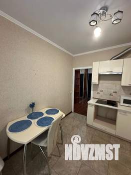 1-к квартира, посуточно, 42м2, 6/16 этаж