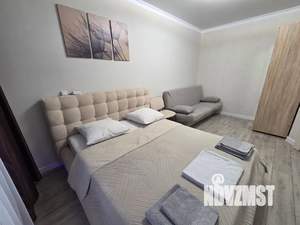 1-к квартира, посуточно, 33м2, 11/18 этаж