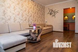 2-к квартира, посуточно, 60м2, 1/1 этаж