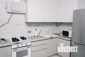 1-к квартира, посуточно, 40м2, 2/25 этаж