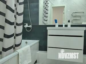 1-к квартира, посуточно, 38м2, 13/18 этаж