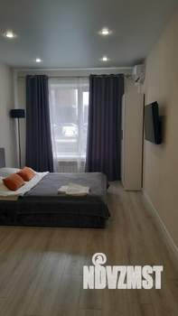 1-к квартира, посуточно, 40м2, 1/18 этаж