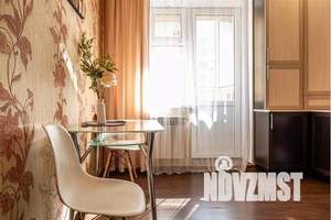 1-к квартира, посуточно, 40м2, 8/16 этаж