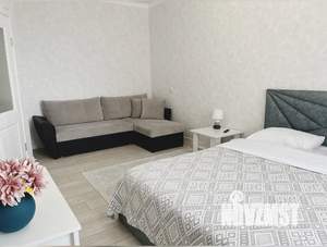 1-к квартира, посуточно, 37м2, 13/18 этаж