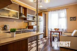 2-к квартира, посуточно, 60м2, 1/1 этаж