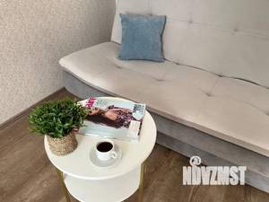 1-к квартира, посуточно, 40м2, 11/18 этаж