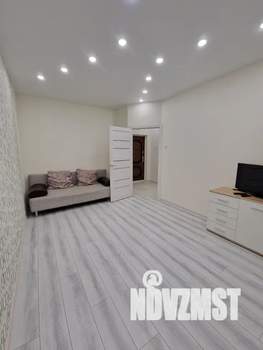 1-к квартира, посуточно, 37м2, 3/18 этаж