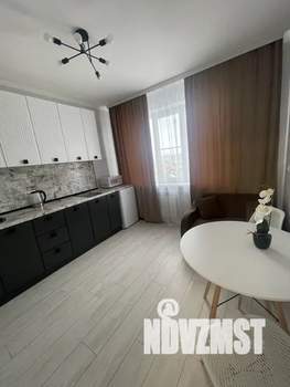 1-к квартира, посуточно, 40м2, 5/5 этаж