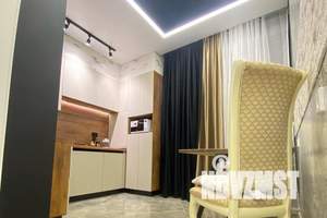 1-к квартира, посуточно, 40м2, 10/18 этаж