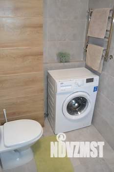 2-к квартира, посуточно, 45м2, 13/16 этаж