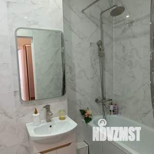 1-к квартира, посуточно, 37м2, 4/7 этаж