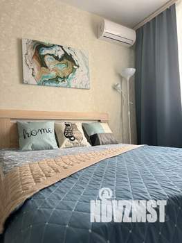 1-к квартира, посуточно, 39м2, 8/18 этаж