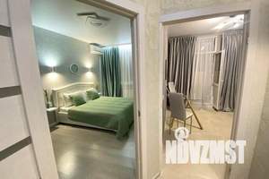 1-к квартира, посуточно, 40м2, 18/24 этаж