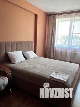 1-к квартира, посуточно, 39м2, 3/10 этаж