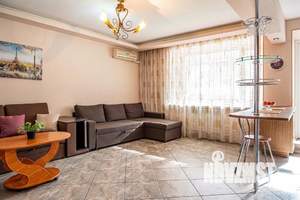 2-к квартира, посуточно, 50м2, 1/1 этаж