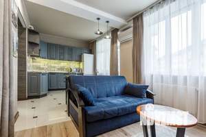 Студия квартира, посуточно, 35м2, 7/9 этаж