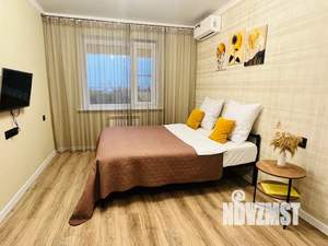 1-к квартира, посуточно, 38м2, 8/18 этаж