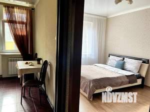 1-к квартира, посуточно, 40м2, 11/18 этаж