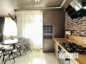 Студия квартира, посуточно, 35м2, 2/18 этаж