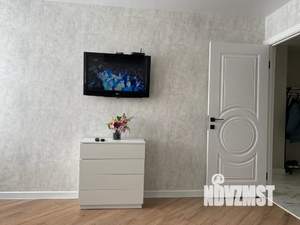 1-к квартира, посуточно, 42м2, 10/10 этаж