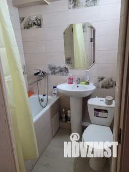 Студия квартира, посуточно, 35м2, 1/5 этаж