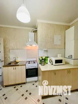 1-к квартира, посуточно, 46м2, 2/10 этаж