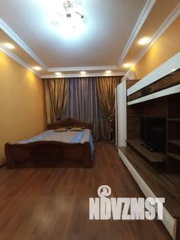 1-к квартира, посуточно, 42м2, 8/10 этаж