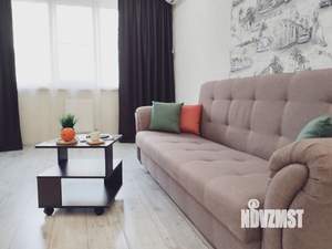 1-к квартира, посуточно, 50м2, 3/8 этаж