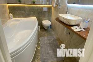 1-к квартира, посуточно, 40м2, 10/18 этаж