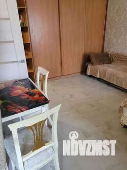 Студия квартира, посуточно, 35м2, 1/5 этаж