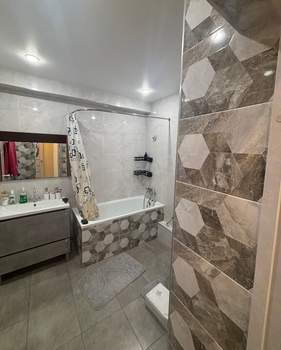 1-к квартира, на длительный срок, 53м2, 4/10 этаж