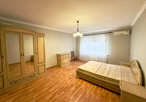 3-к квартира, на длительный срок, 106м2, 3/6 этаж
