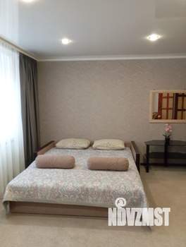 2-к квартира, посуточно, 44м2, 1/1 этаж