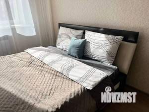 1-к квартира, посуточно, 40м2, 11/18 этаж