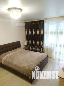 1-к квартира, посуточно, 38м2, 1/10 этаж