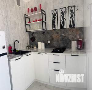 1-к квартира, посуточно, 38м2, 18/18 этаж