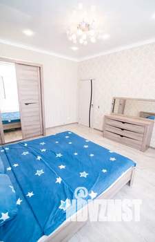 2-к квартира, посуточно, 75м2, 11/17 этаж