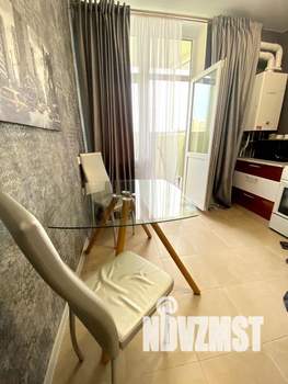 1-к квартира, посуточно, 39м2, 18/18 этаж