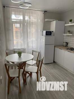 1-к квартира, посуточно, 42м2, 10/10 этаж