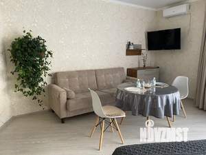 Студия квартира, посуточно, 42м2, 2/7 этаж