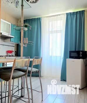 1-к квартира, посуточно, 42м2, 2/18 этаж