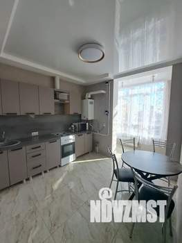 1-к квартира, посуточно, 38м2, 13/18 этаж