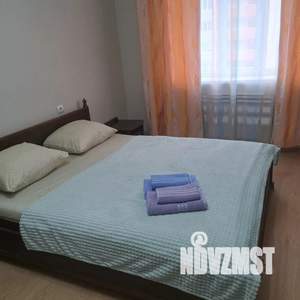 1-к квартира, посуточно, 40м2, 11/16 этаж