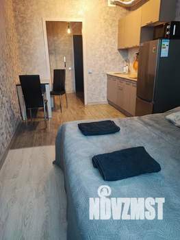 Студия квартира, посуточно, 40м2, 6/9 этаж