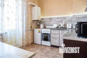 1-к квартира, посуточно, 32м2, 4/10 этаж