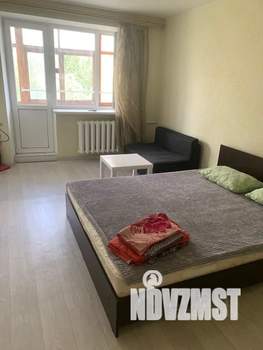 1-к квартира, посуточно, 35м2, 5/5 этаж