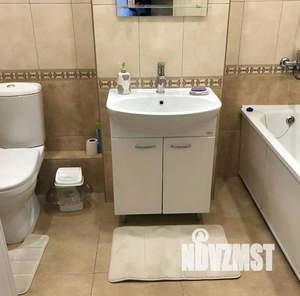 1-к квартира, посуточно, 42м2, 1/1 этаж